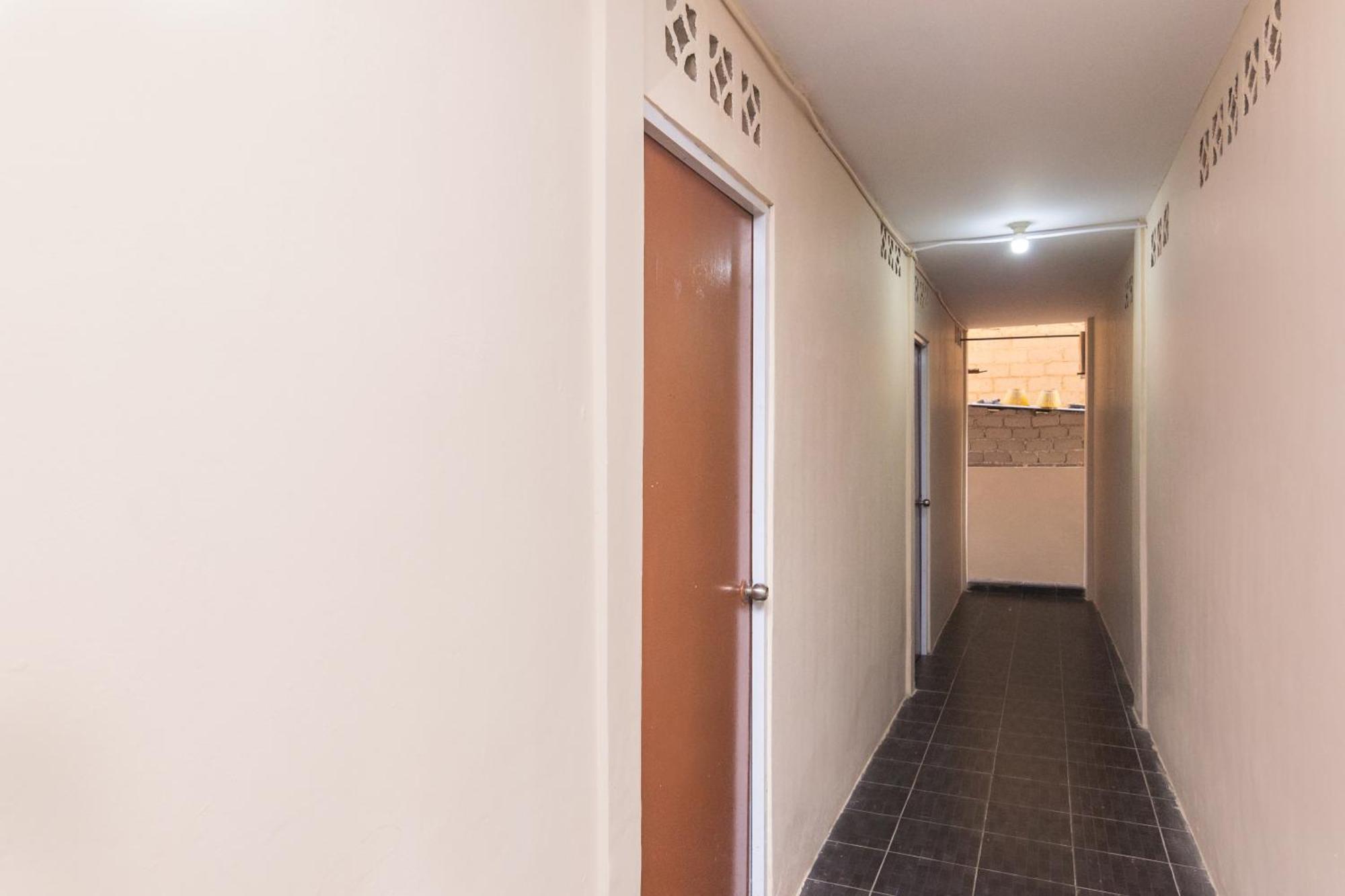 Hotel Oyo Life 2583 Kost Anggun 2*